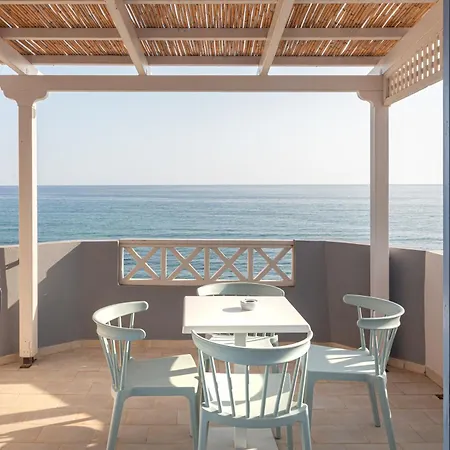 Triton Authentic Cretan Hotel Tsoútsouros