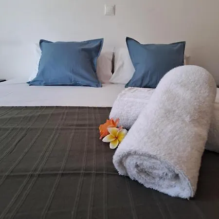 Hotel Triton Authentic Cretan Tsoútsouros